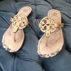 TORY BURCH sandal size 8m
